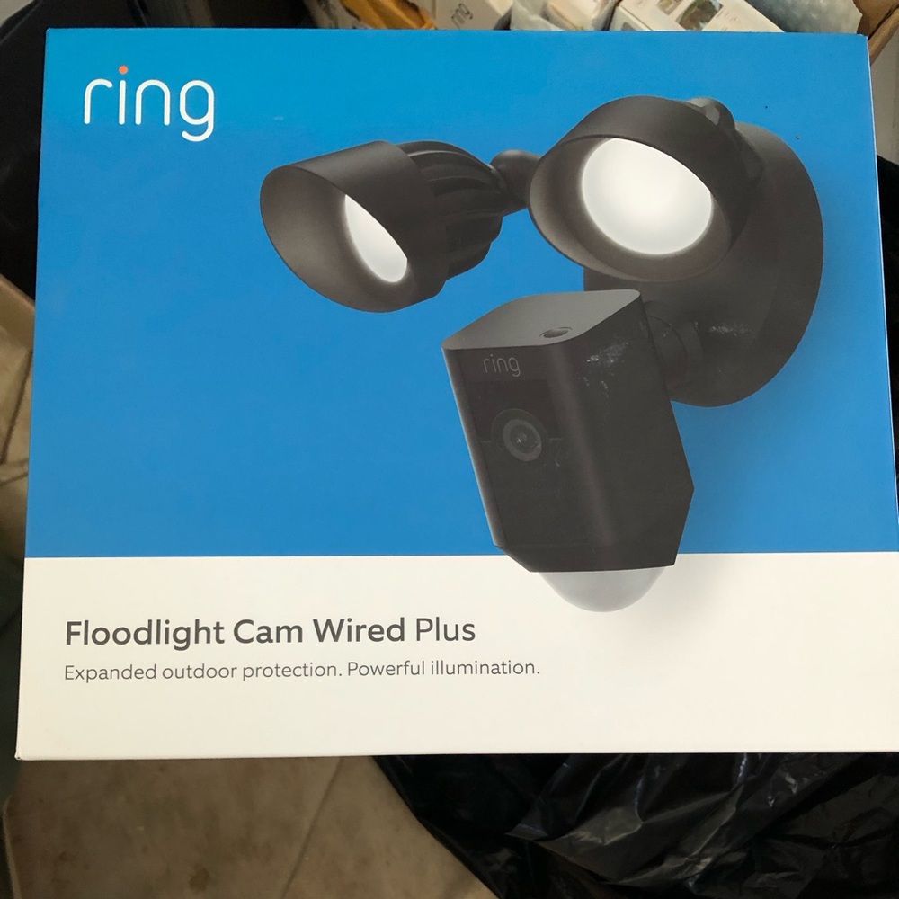 Ring Floodlight Cam Wired Plus black new in box